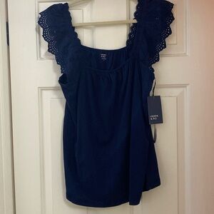 Crown & ivy top